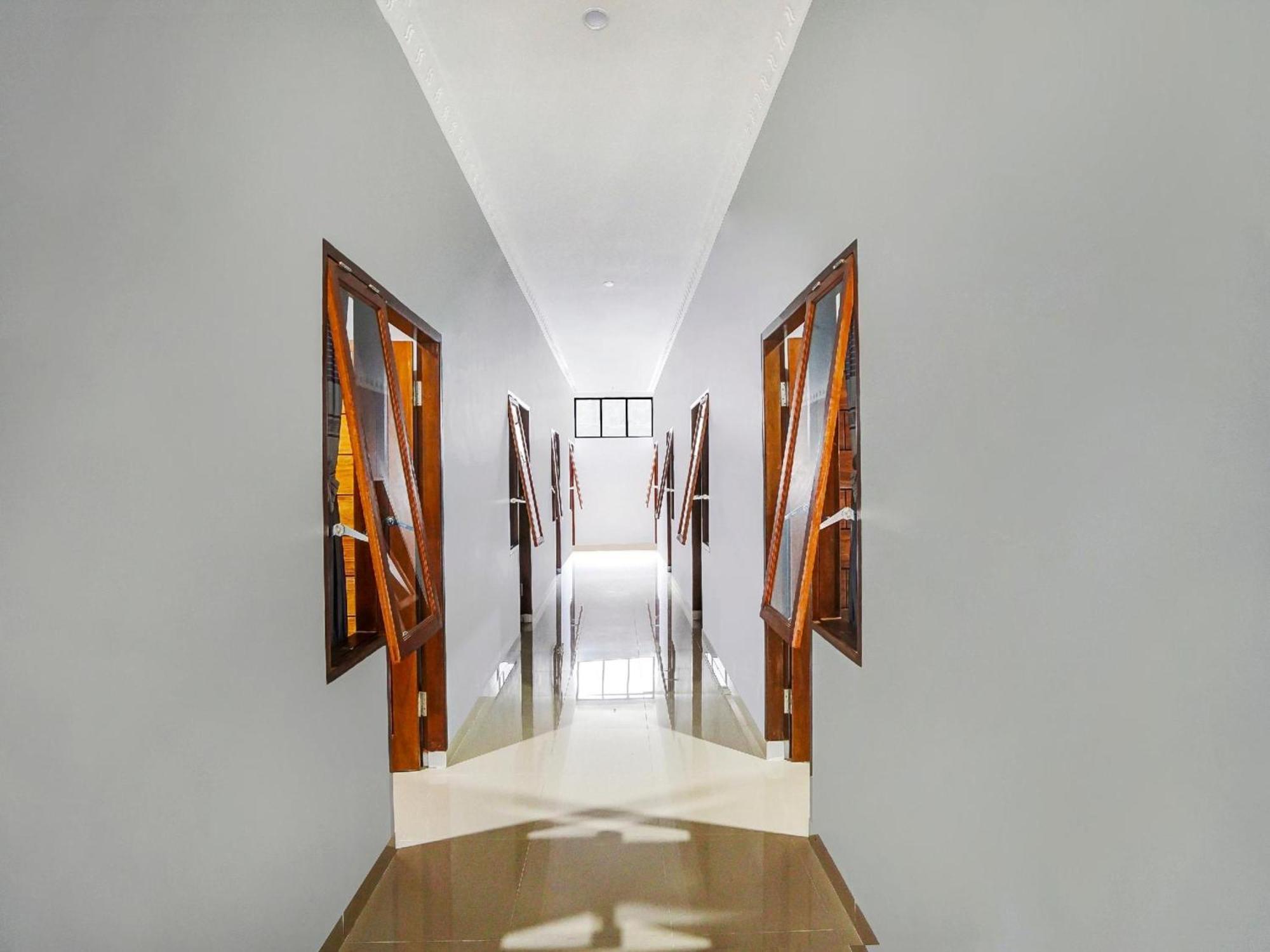 OYO 91181 Beda Arga Residence Medan Exteriör bild