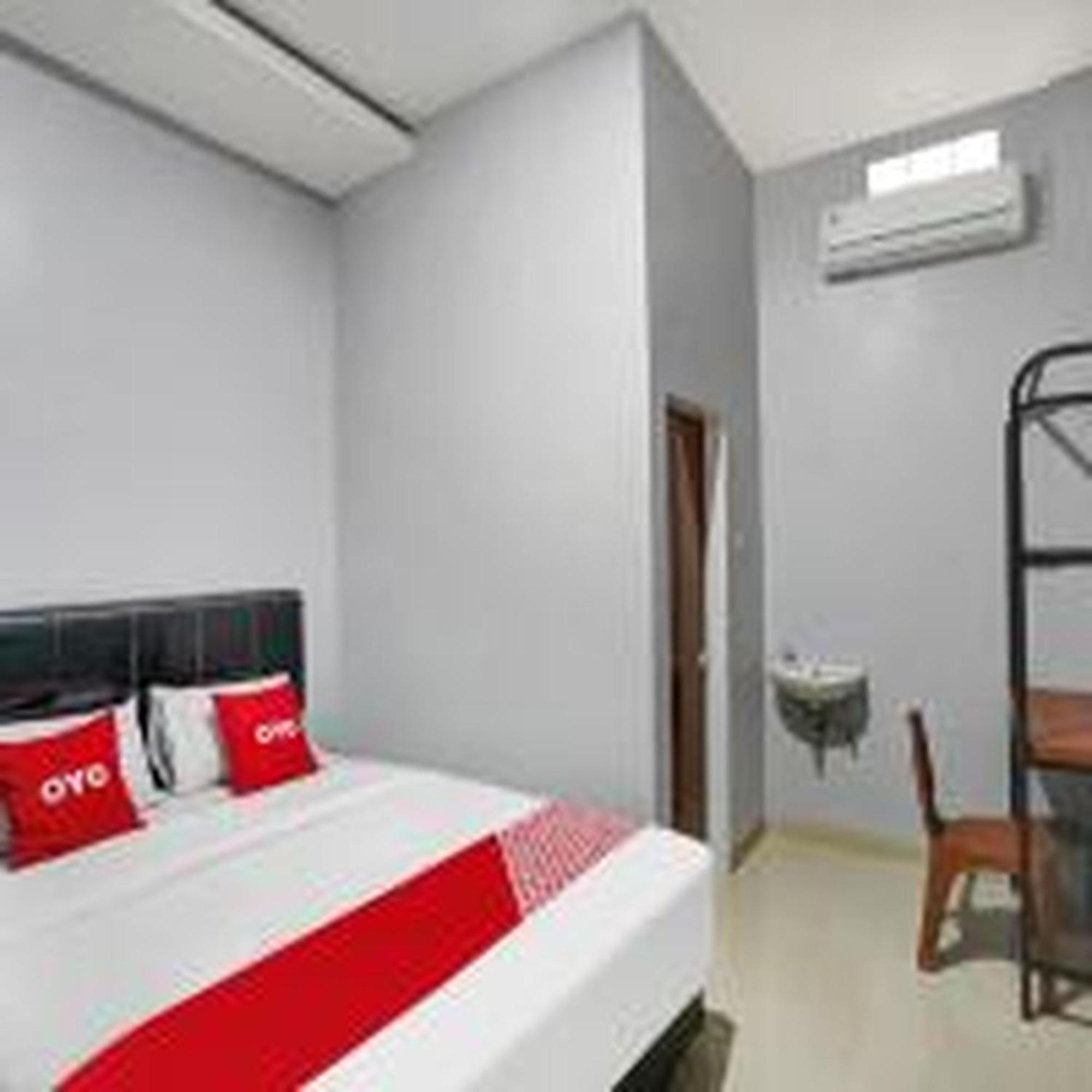 OYO 91181 Beda Arga Residence Medan Exteriör bild